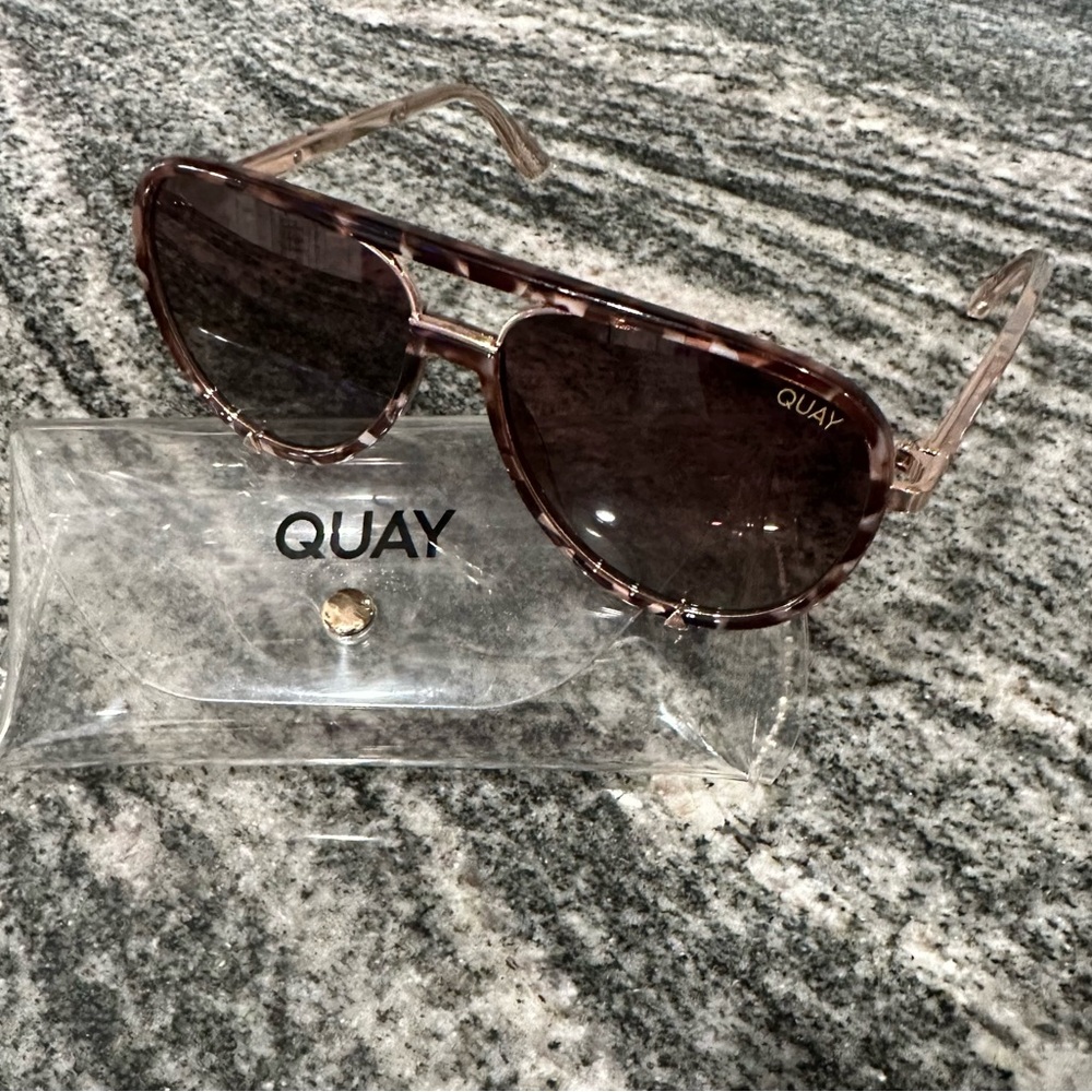 QUAY High Profile Brown Tortoise Frame/Polarized Lens